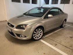 Silber Gebraucht 2008 Ford Focus Cabriolet Cabrio | 2.200 € (Guter Preis)