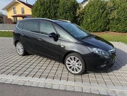 Schwarz Gebraucht 2012 Opel Zafira Tourer Active Van / Kleinbus | 5.350 € (Guter Preis)