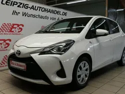 Weiß Gebraucht 2018 Toyota Yaris Comfort Kleinwagen | 7.274 € (Teuer)
