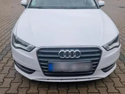 Weiß Gebraucht 2015 Audi A3 Sportback Limousine | 11.900 € (Etwas zu teuer)
