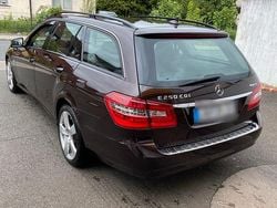 Braun Gebraucht 2011 Mercedes 250 Kombi | 15.500 €