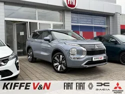 Mondsteingrau Gebraucht 2025 Mitsubishi Outlander P-HEV Top SUV | 54.880 € (Guter Preis)