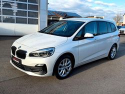 Weiß Gebraucht 2021 BMW 218 Gran Tourer Advantage Van / Kleinbus | 13.900 € (Guter Preis)