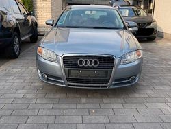 Grau Gebraucht 2005 Audi A4 Limousine | 2.100 € (Guter Preis)