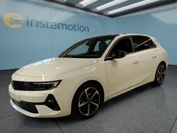 Weiß Gebraucht 2024 Opel Astra Limousine | 25.199 € (Fairer Preis)