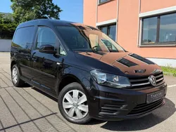 Schwarz Gebraucht 2015 VW Caddy Trendline Van / Kleinbus | 13.890 € (Guter Preis)