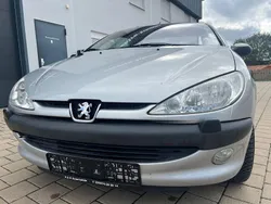 Silber Gebraucht 2002 Peugeot 206 CC Platinum Cabrio | 2.999 € (Fairer Preis)