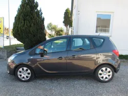 Grau Gebraucht 2014 Opel Meriva Edition Van / Kleinbus | 8.499 € (Fairer Preis)