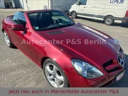 Rot Gebraucht 2011 Mercedes SLK300 Cabrio | 15.499 € (Guter Preis)