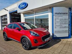 Fantastic red (metallic) Gebraucht 2023 Ford Puma Titanium SUV | 22.250 € (Fairer Preis)