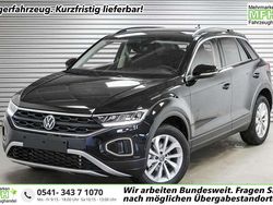 Deep black metallic (2t) Neu 2025 VW T-Roc Life SUV | 29.491 €