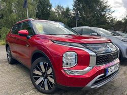 Rot Gebraucht 2025 Mitsubishi Outlander P-HEV Edition SUV | 50.990 €
