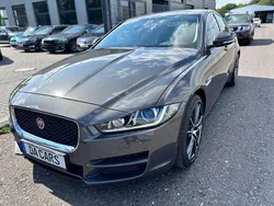 Grau Gebraucht 2016 Jaguar XE Prestige Limousine | 9.900 € (Guter Preis)