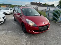 Rot Gebraucht 2011 Renault Scénic III Authentique Van / Kleinbus | 3.650 € (Guter Preis)