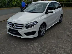Weiß Gebraucht 2018 Mercedes B180 AMG line Van / Kleinbus | 18.900 € (Fairer Preis)