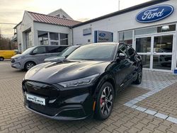 Iridiumschwarz metallic (metallic) Gebraucht 2022 Ford Mustang Mach-E SUV | 29.850 € (Fairer Preis)