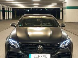 Weiß Gebraucht 2018 Mercedes E63S AMG Limousine | 68.999 €
