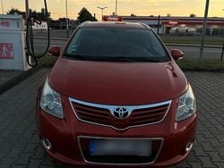 Rot Gebraucht 2009 Toyota Avensis Kombi | 6.500 €