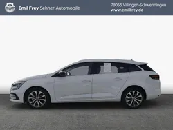 Weiß Gebraucht 2024 Renault Mégane GrandTour Techno Kombi | 26.490 € (Teuer)