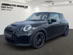 Midnight black ii (schwarz) Gebraucht 2023 Mini Cooper SE Kleinwagen | 21.700 € (Fairer Preis)
