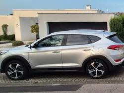 Silber Gebraucht 2017 Hyundai Tucson SUV | 13.799 € (Fairer Preis)