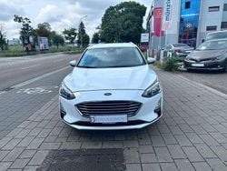Weiß Gebraucht 2020 Ford Focus Cool & Connect Limousine | 12.990 € (Fairer Preis)