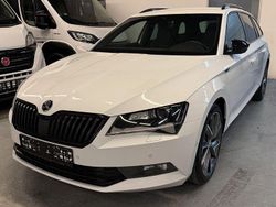 Weiß Gebraucht 2017 Skoda Superb SportLine Kombi | 19.999 € (Fairer Preis)