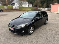 Schwarz Gebraucht 2012 Ford Focus Champions Edition Kombi | 3.490 € (Guter Preis)