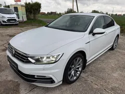 Pure white Gebraucht 2017 VW Passat Highline Limousine | 15.950 € (Teuer)
