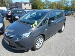 Grau Gebraucht 2014 Opel Zafira Tourer Active Van / Kleinbus | 7.850 € (Fairer Preis)