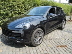 Tiefschwarz Gebraucht 2018 Porsche Cayenne Platinum Edition SUV | 39.990 € (Fairer Preis)