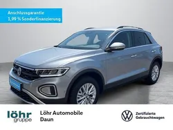 Pyritsilber metallic Gebraucht 2024 VW T-Roc Life SUV | 28.580 € (Guter Preis)