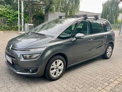 Grau Gebraucht 2016 Citroën C4 Picasso Van / Kleinbus | 7.999 € (Etwas zu teuer)