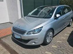 Silber Gebraucht 2017 Peugeot 308 Kombi | 5.300 € (Fairer Preis)