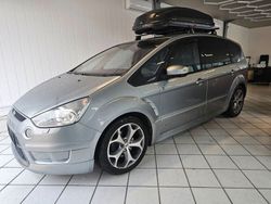 Silber Gebraucht 2010 Ford S-MAX Titanium S Van / Kleinbus | 7.599 € (Fairer Preis)