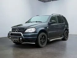 Schwarz Gebraucht 2000 Mercedes ML320 SUV | 3.550 € (Fairer Preis)