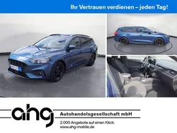 Blau Gebraucht 2020 Ford Focus ST-Line Limousine | 17.860 € (Fairer Preis)