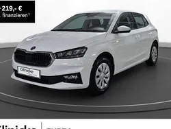 Weiß Neu 2025 Skoda Fabia Essence Limousine | 16.890 € (Guter Preis)