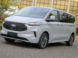Grau Gebraucht 2025 Ford Tourneo Custom Titanium X Van / Kleinbus | 64.750 €