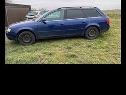 Blau Gebraucht 2000 Audi A6 Kombi | 500 €