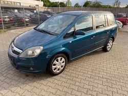 Grün Gebraucht 2007 Opel Zafira Edition Van / Kleinbus | 2.700 € (Fairer Preis)