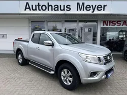 Silber metallic Gebraucht 2018 Nissan Navara Acenta Abholung | 29.490 €