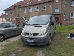 Grün Gebraucht 2011 Renault Trafic Van | 7.800 € (Superpreis)