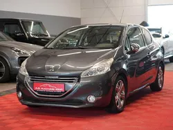 Grau Gebraucht 2013 Peugeot 208 Allure Kleinwagen | 4.450 € (Guter Preis)