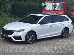 Weiß Gebraucht 2023 Skoda Octavia RS Limousine | 31.850 € (Fairer Preis)