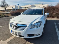 Weiß Gebraucht 2010 Opel Insignia Kombi | 5.100 € (Etwas zu teuer)