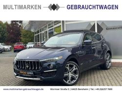 Blau Gebraucht 2019 Maserati Levante SUV | 34.990 €