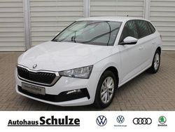 Weiß Gebraucht 2023 Skoda Scala Tour Kleinwagen | 22.490 € (Fairer Preis)