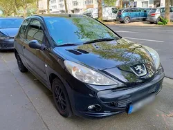 Schwarz Gebraucht 2012 Peugeot 206+ Kleinwagen | 3.000 € (Fairer Preis)
