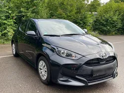Schwarz Gebraucht 2021 Toyota Yaris Comfort Kleinwagen | 11.900 € (Fairer Preis)
